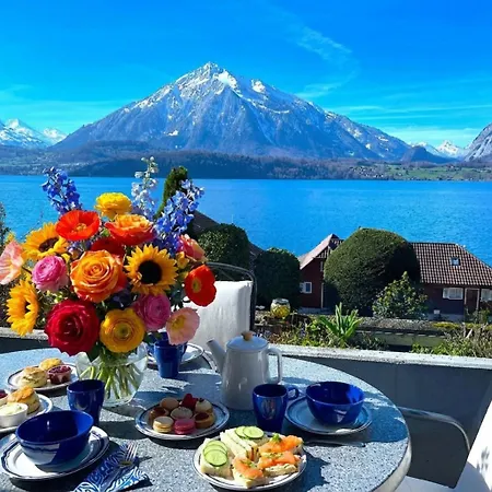 Thun Alps Scenic Views And Concierge By Swisshut Casa de férias