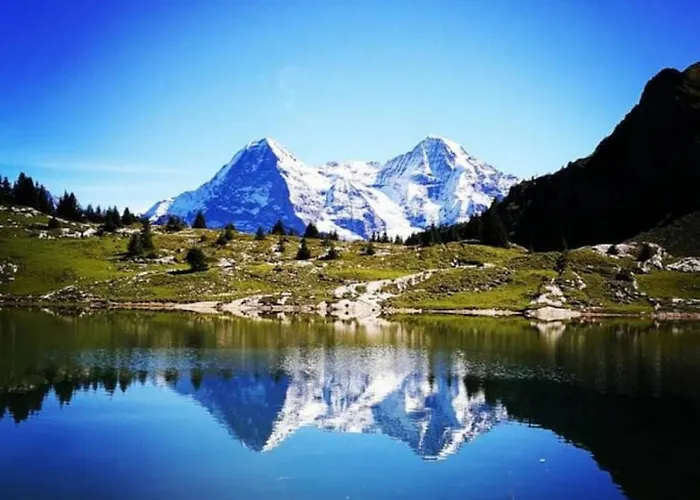 펜션 Thun Alps Scenic Views And Concierge By Swisshut *